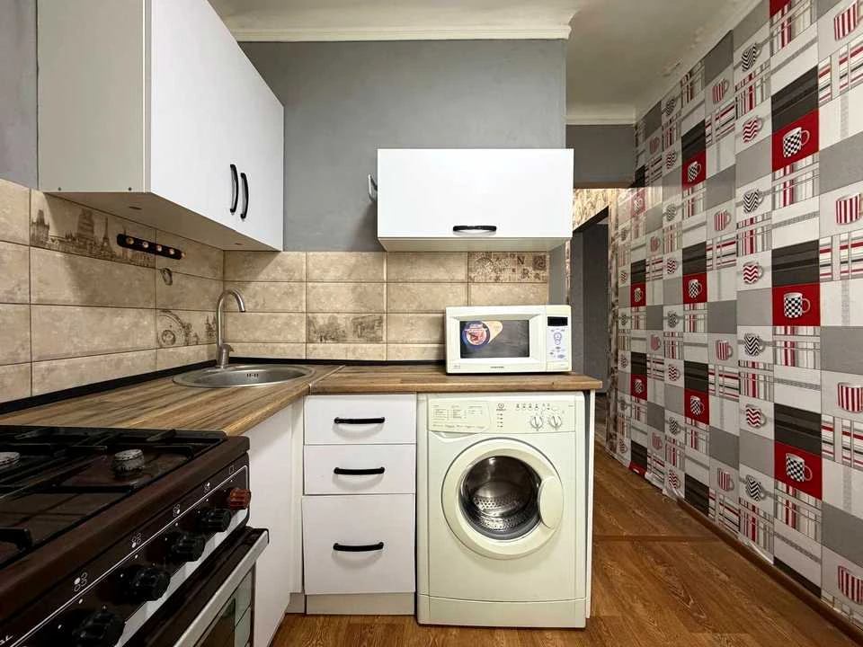 Apartment. Dnipro, Magdalyynska Street