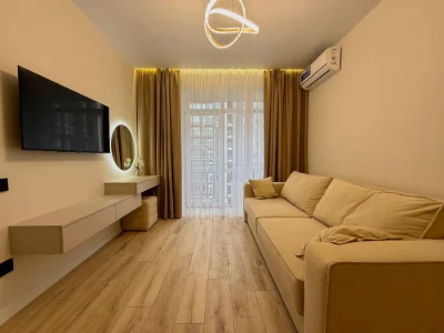 Spacious 1-bedroom apartment with renovation in the city center