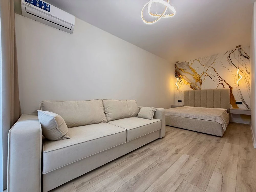 Spacious 1-bedroom apartment with renovation in the city center