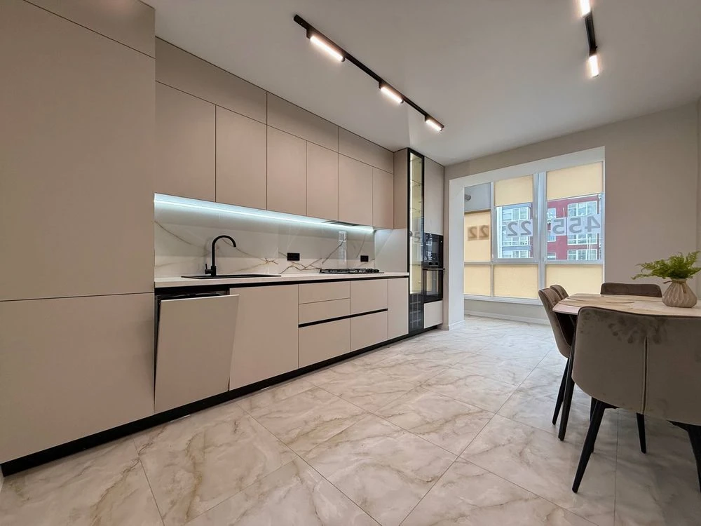 Spacious 1-bedroom apartment with renovation in the city center