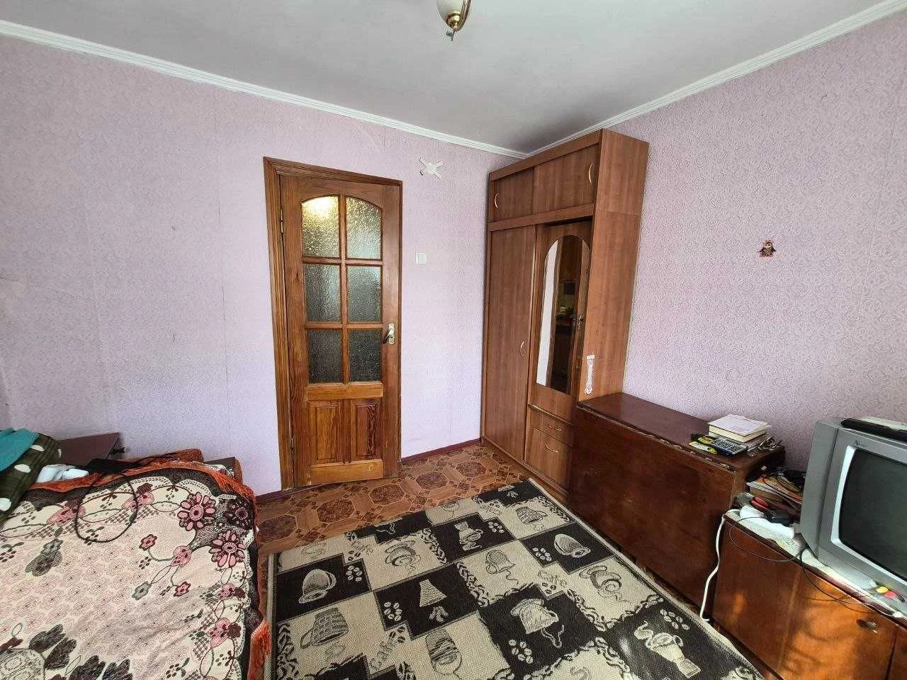 Sale of 2-room apartment in a dormitory in Grechany