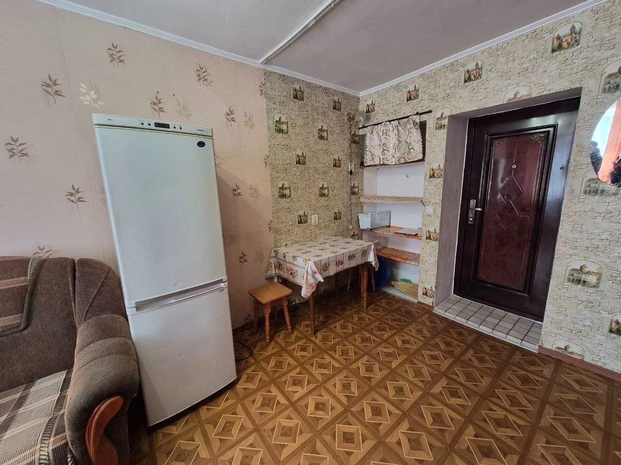Sale of 2-room apartment in a dormitory in Grechany