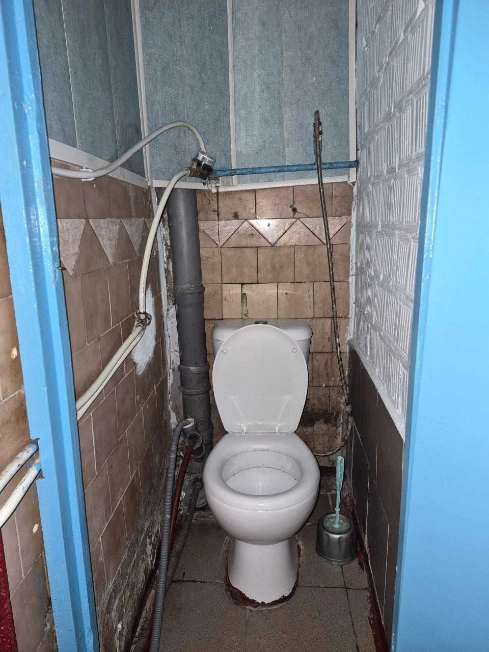 Sale of 2-room apartment in a dormitory in Grechany