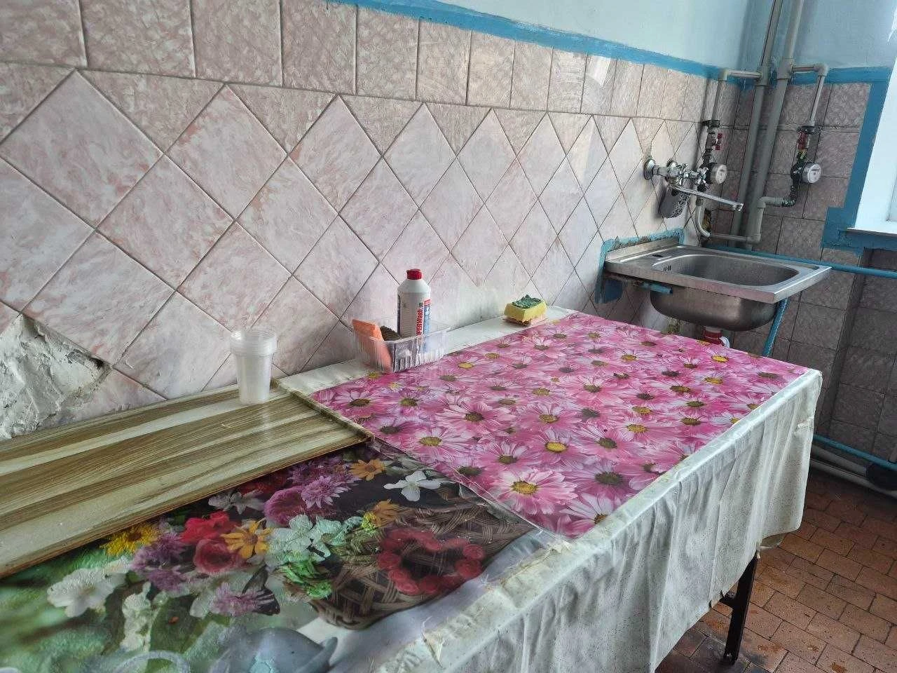 Sale of 2-room apartment in a dormitory in Grechany