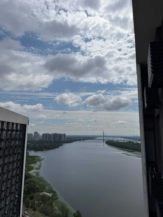 Spectacular two-level penthouse with a terrace in the Great residential complex, kva