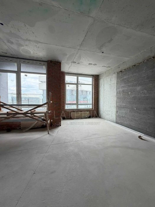 Spectacular two-level penthouse with a terrace in the Great residential complex, kva
