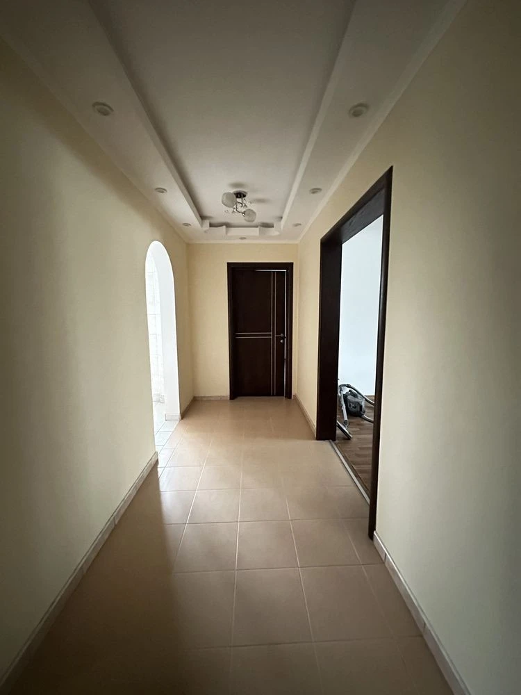 Rent 3-room apartment in Troyechyna, Desnyansky district