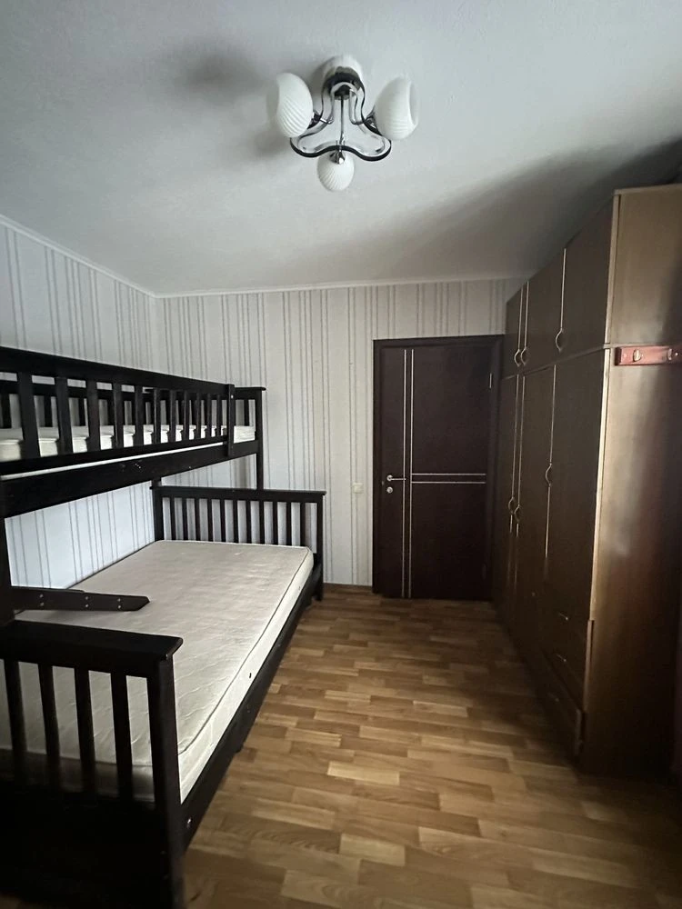 Rent 3-room apartment in Troyechyna, Desnyansky district