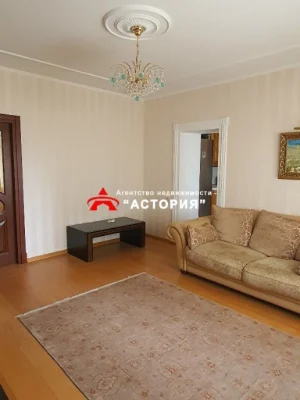 4-bedroom apartment 110 m² near the waterfront, brick building