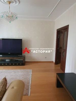 4-bedroom apartment 110 m² near the waterfront, brick building