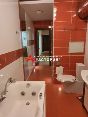 4-bedroom apartment 110 m² near the waterfront, brick building