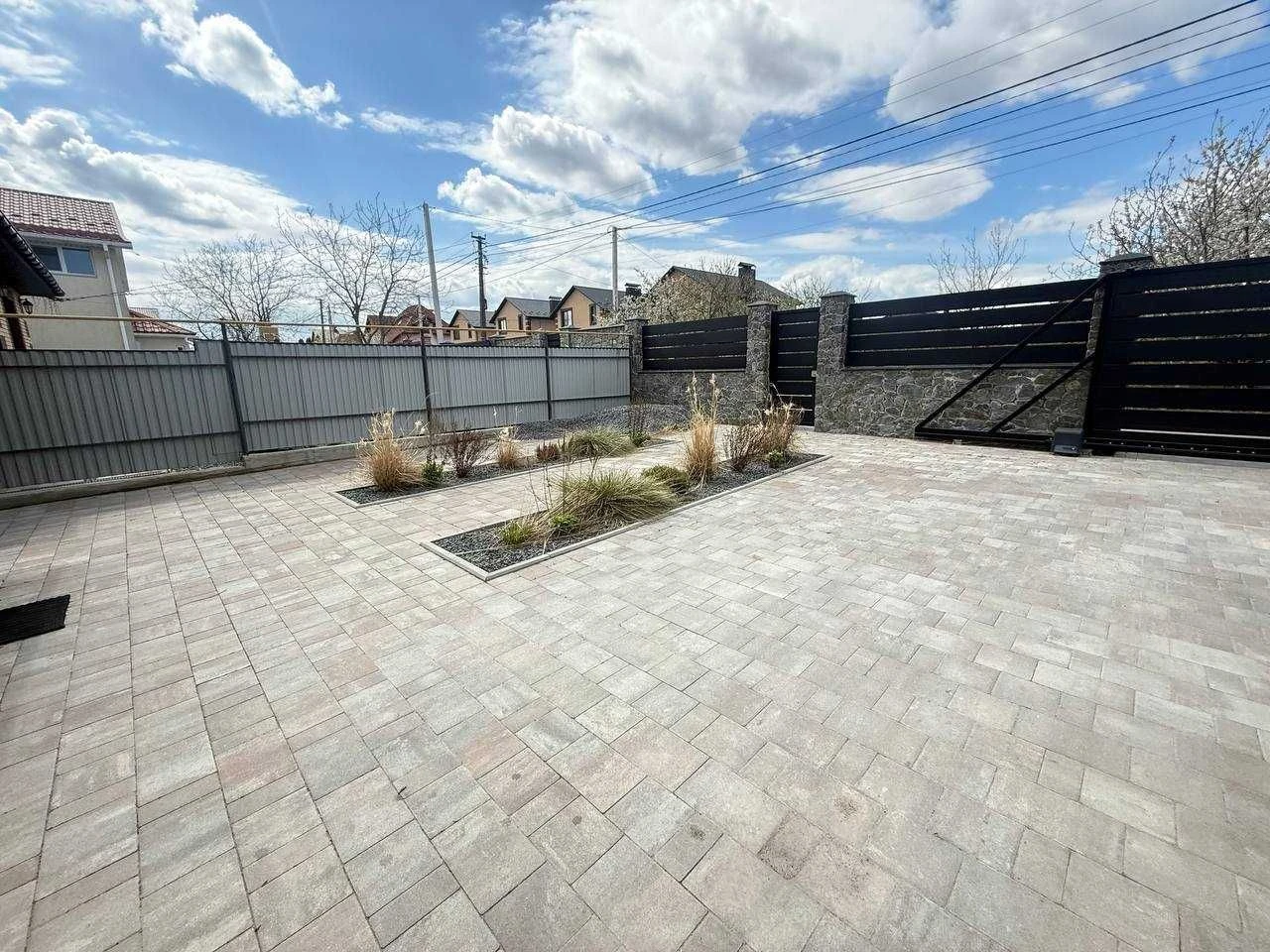 Sale of a 1-story house with an area of 115 sq.m, executed as