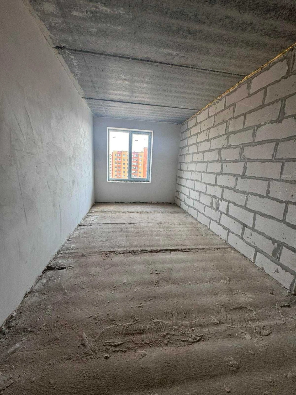 Apartment for Sale: 1-room, 40 m2, 8th floor