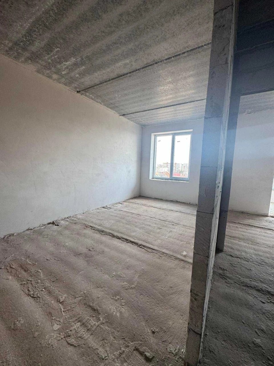 Apartment for Sale: 1-room, 40 m2, 8th floor