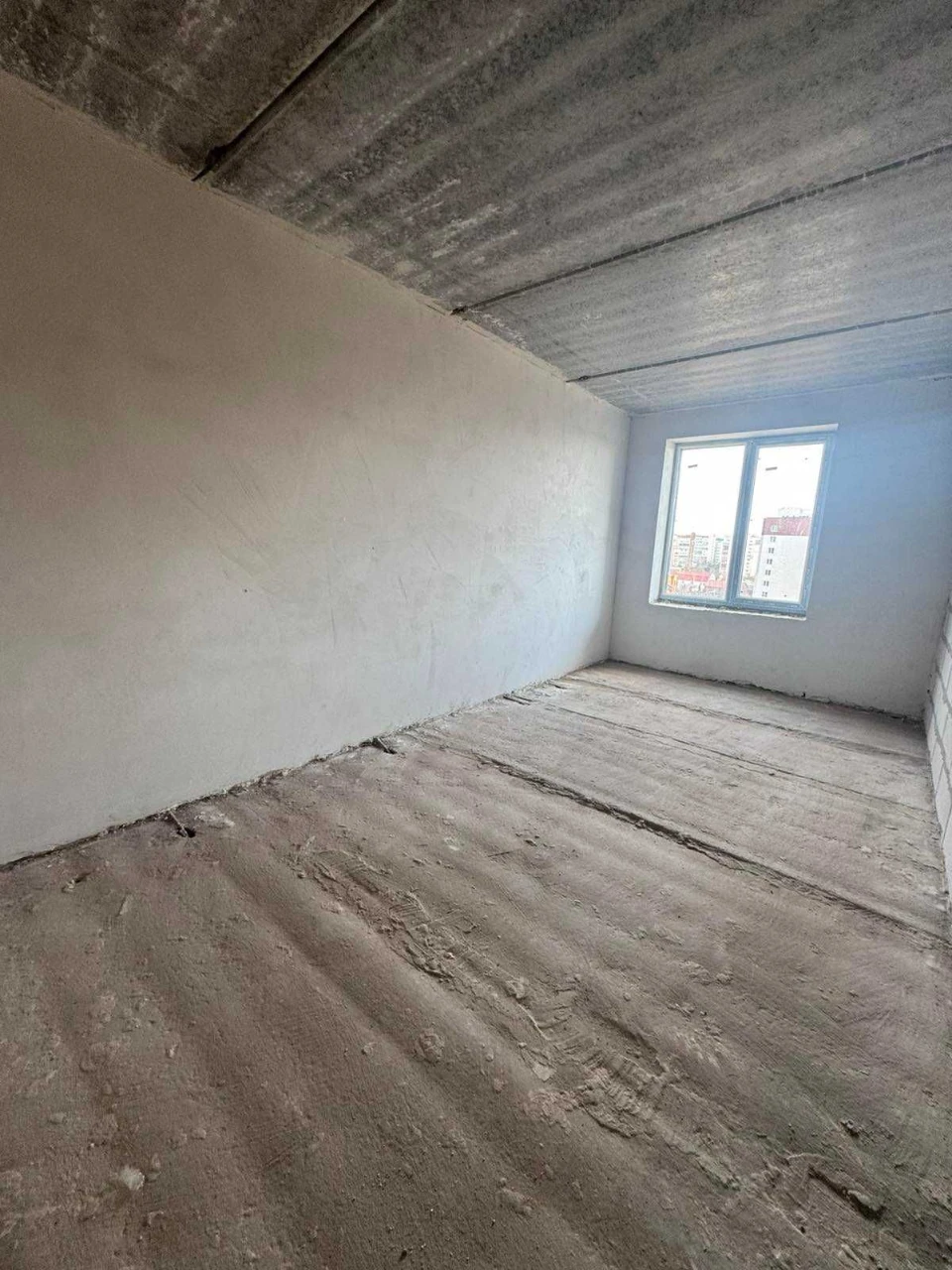 Apartment for Sale: 1-room, 40 m2, 8th floor