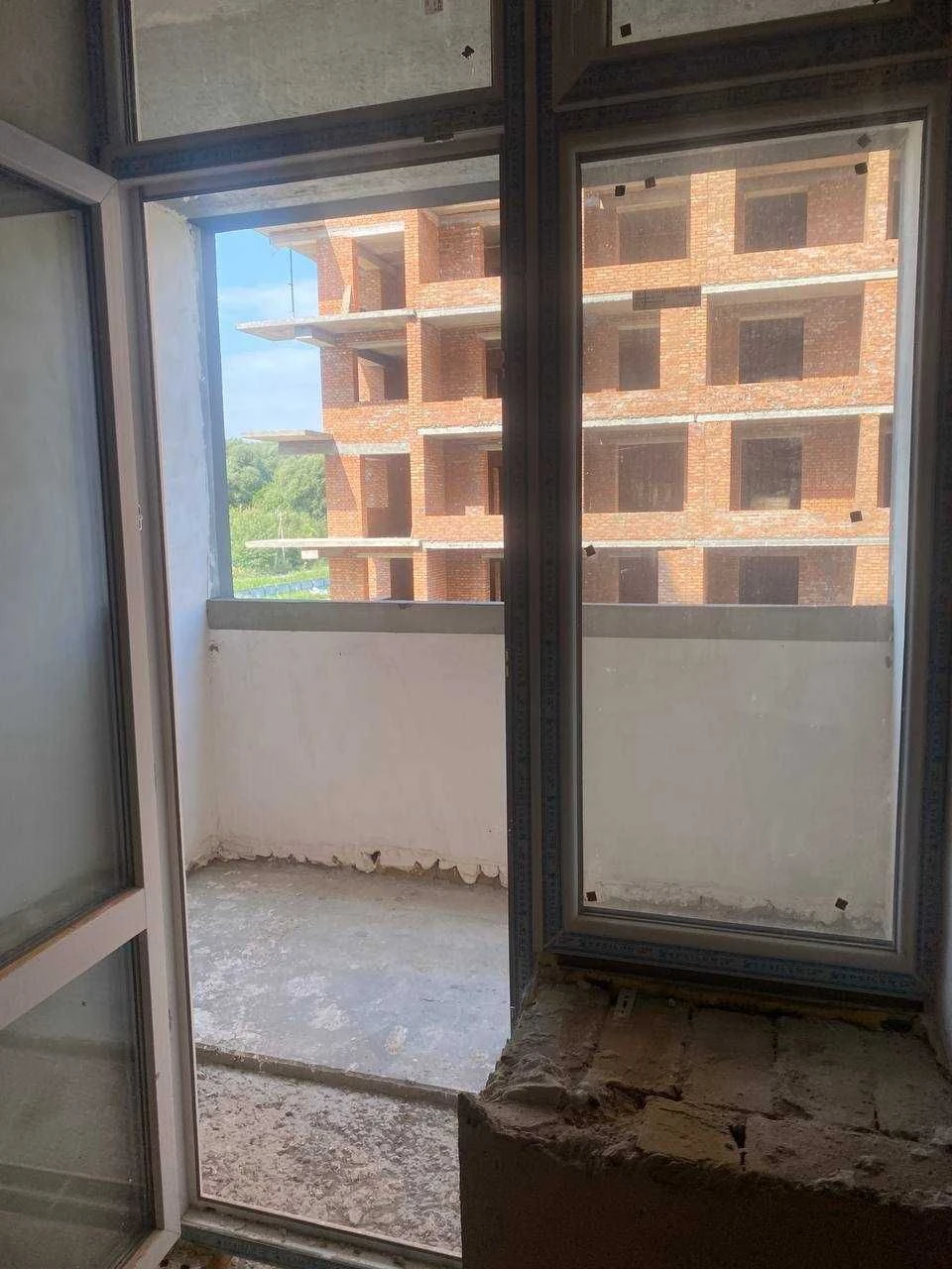Sale of a 1-room apartment 47 sq m in the residential complex Spring Town New Riviera (Section)