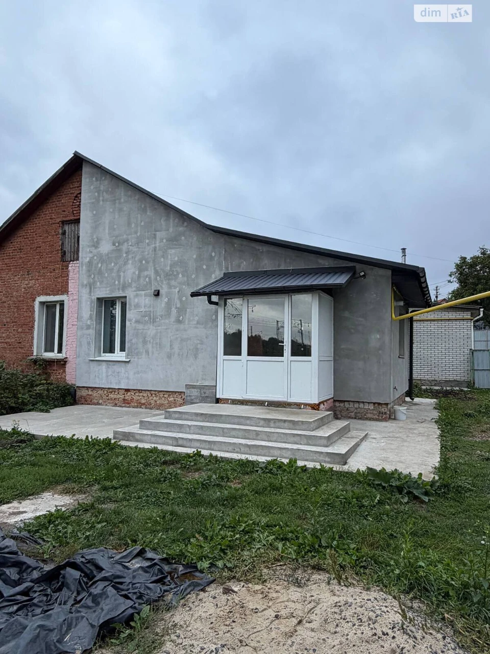 Sale of a House Section in Grechan