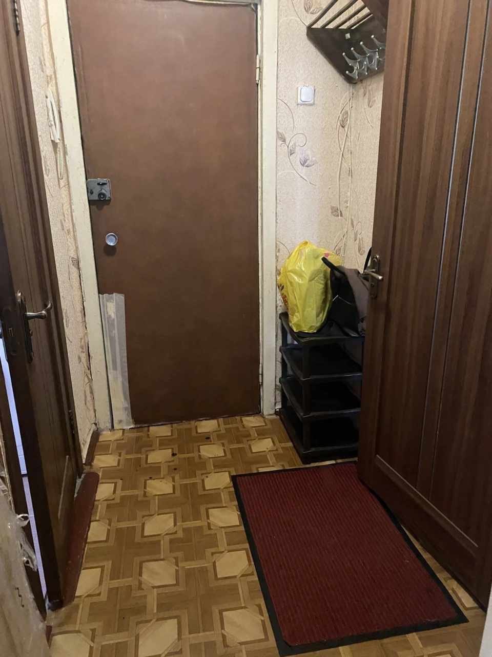Здається з 26.09-1но к. кв Гостинка Вулиця Нововокзальна м В