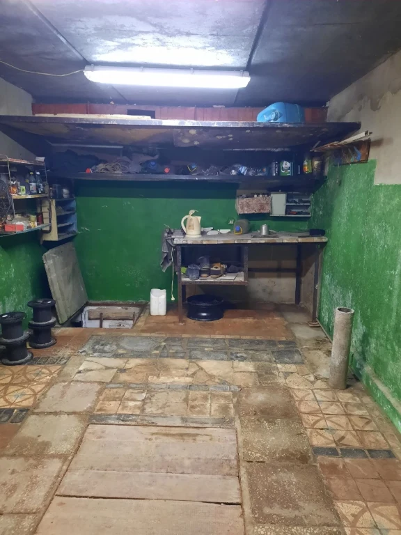 For Sale: Secure Garage