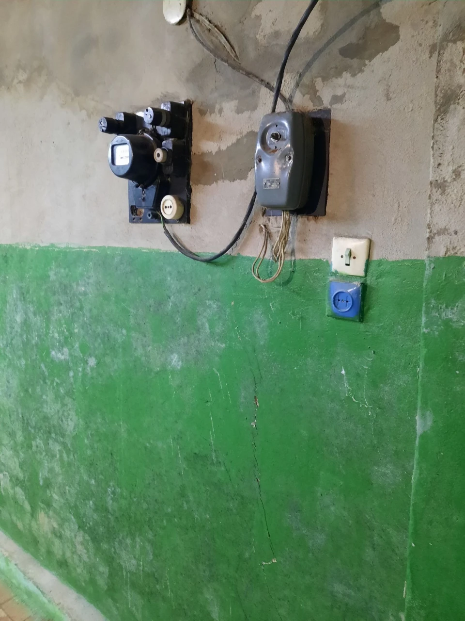 For Sale: Secure Garage