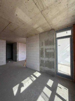 3-Room Apartment Near City Center