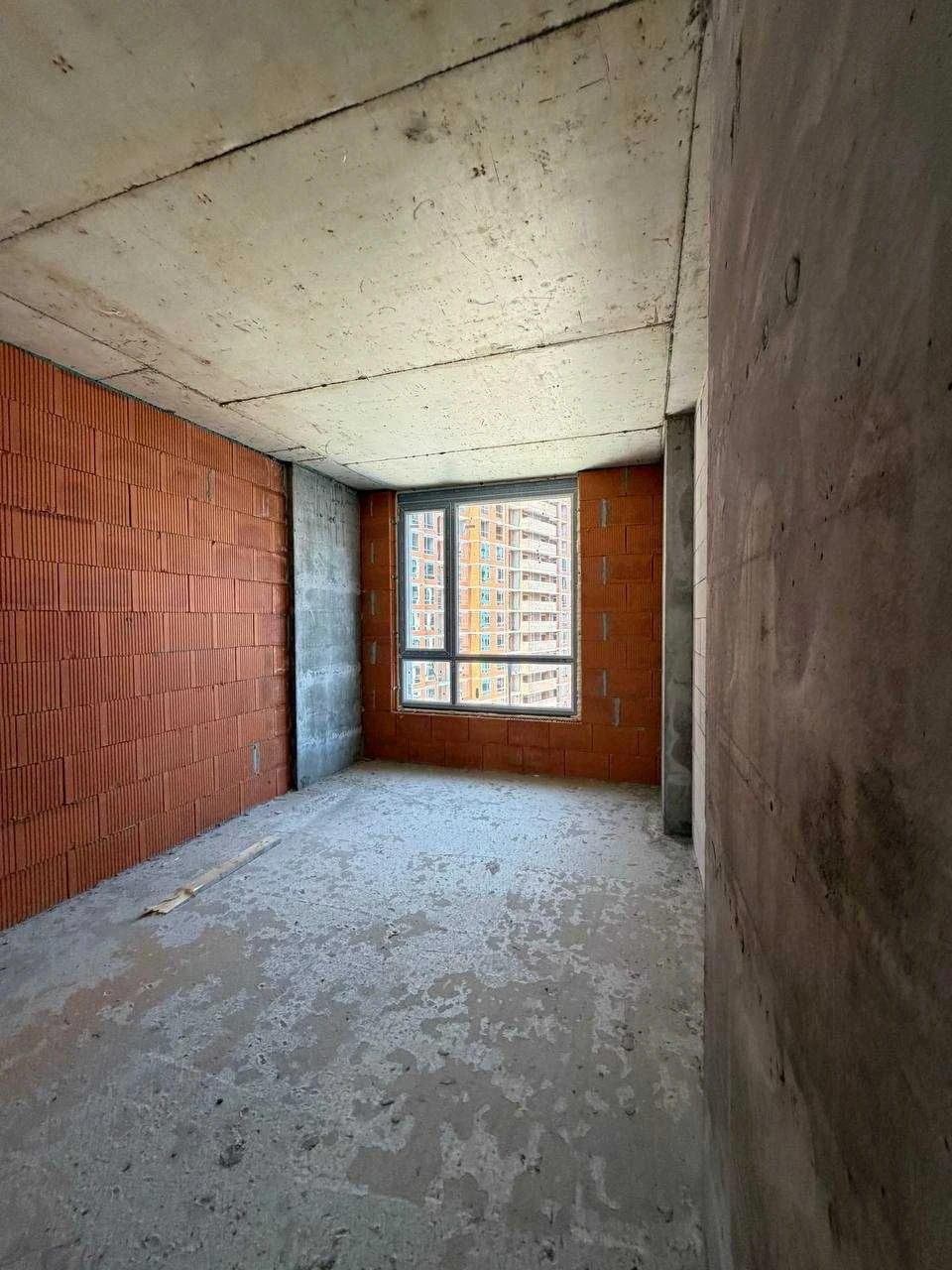 3-Room Apartment Near City Center