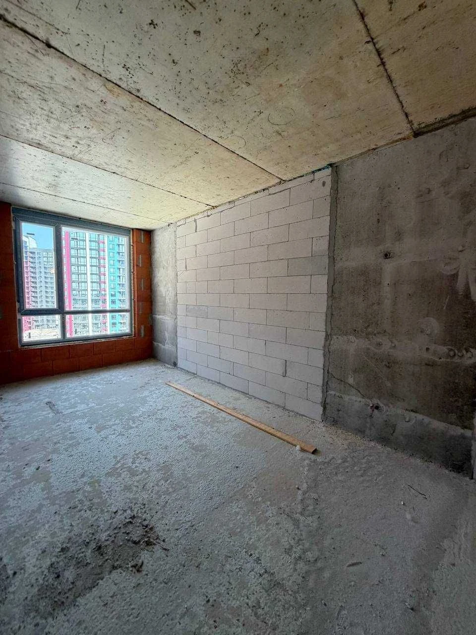 3-Room Apartment Near City Center