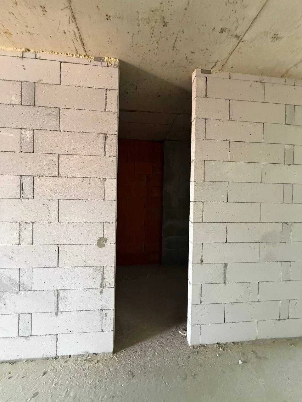 3-Room Apartment Near City Center