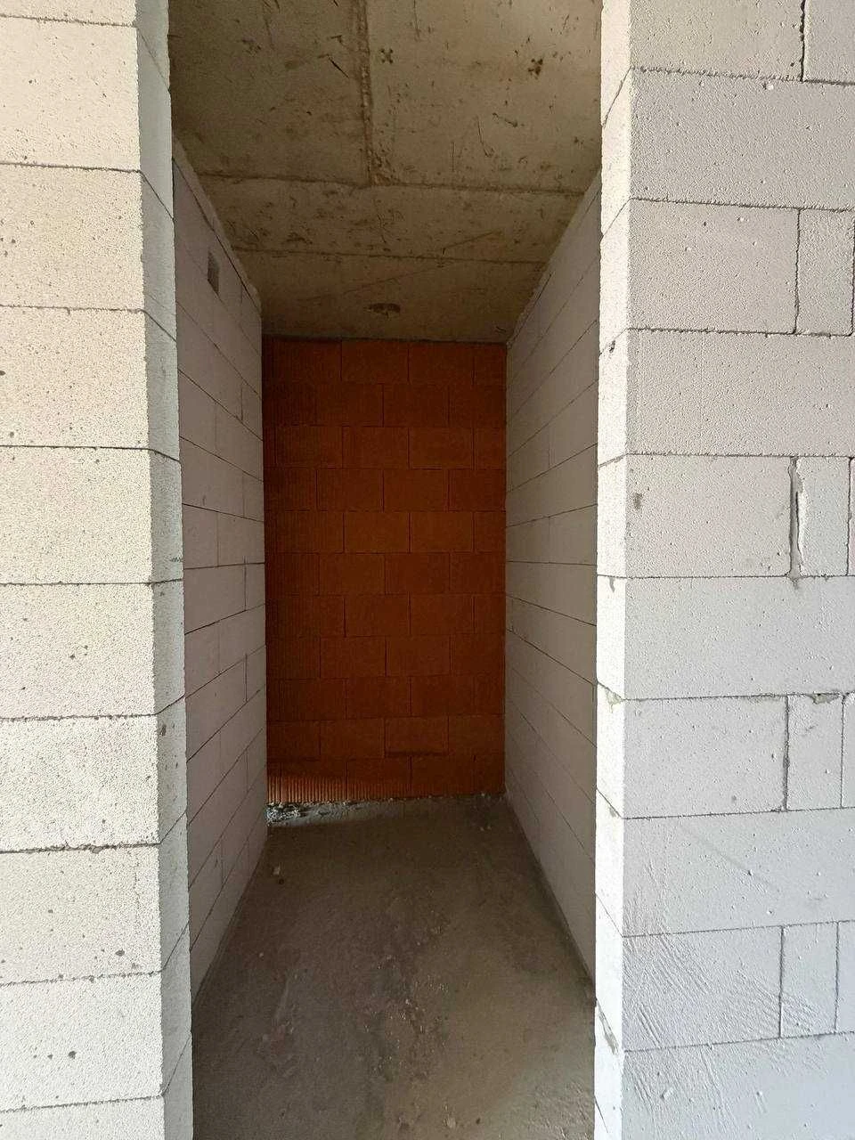 3-Room Apartment Near City Center