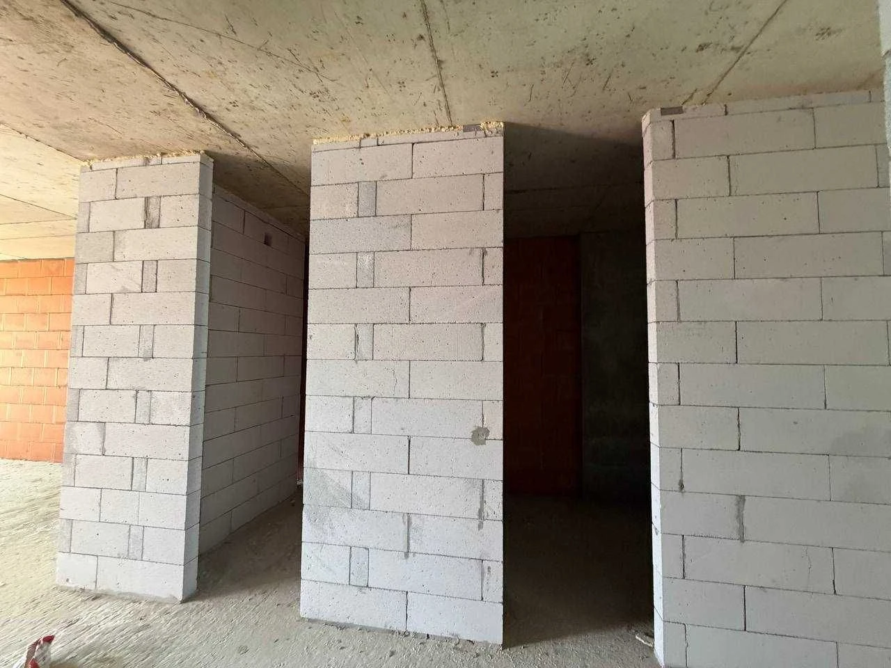 3-Room Apartment Near City Center