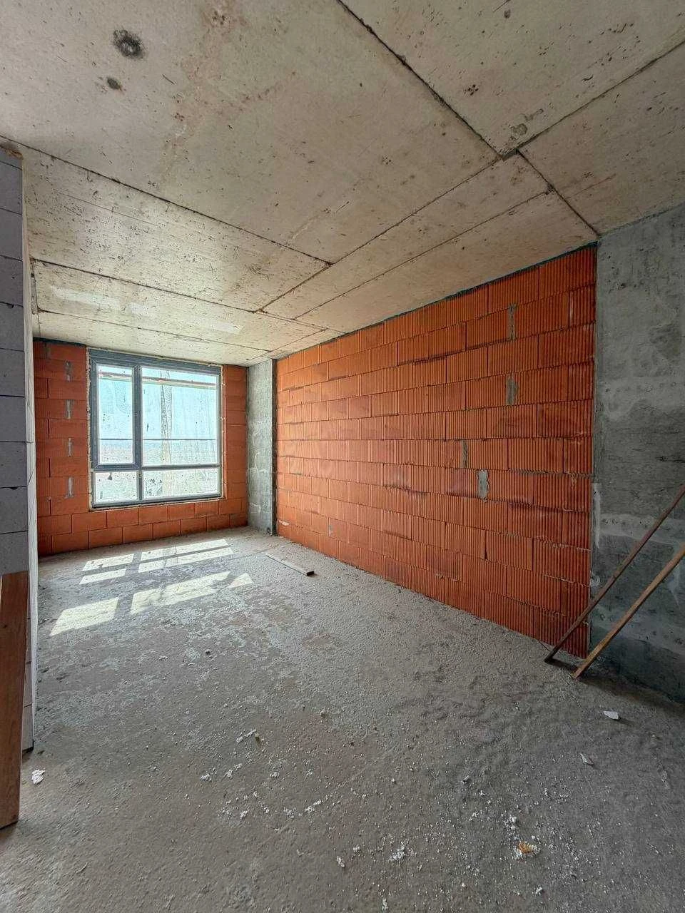 3-Room Apartment Near City Center