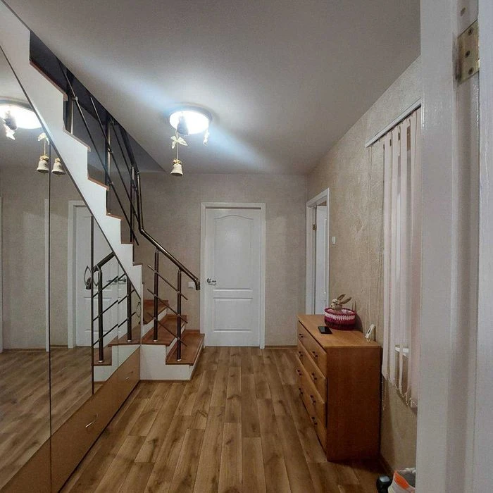 2-storey cottage for sale on the Black Sea coast