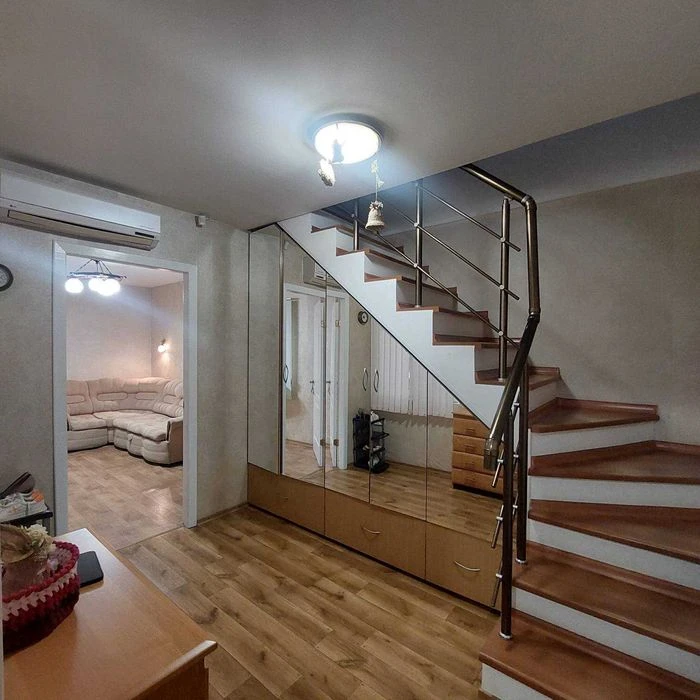 2-storey cottage for sale on the Black Sea coast
