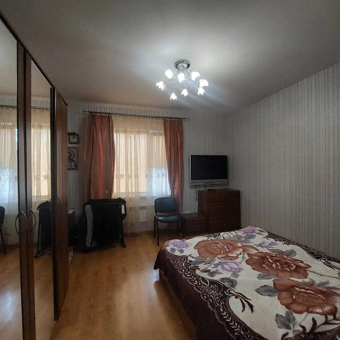 2-storey cottage for sale on the Black Sea coast