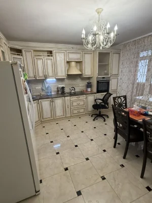 Продается 3-комнатная квартира в новостройке в центре с евроремонтом