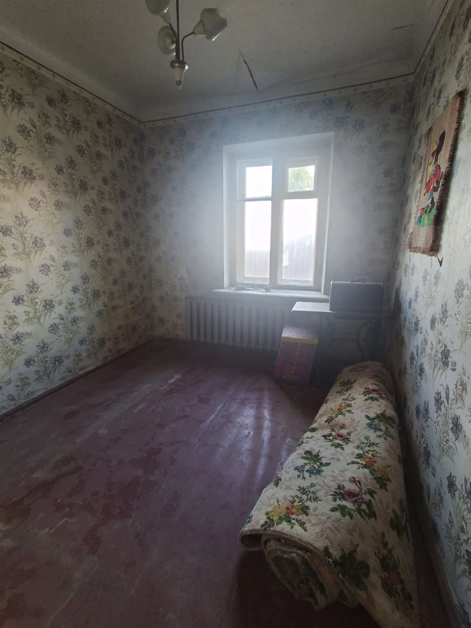 Apartment for Sale: 3 Rooms in the Center