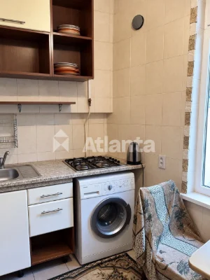 2-room apartment on Бережанській street
