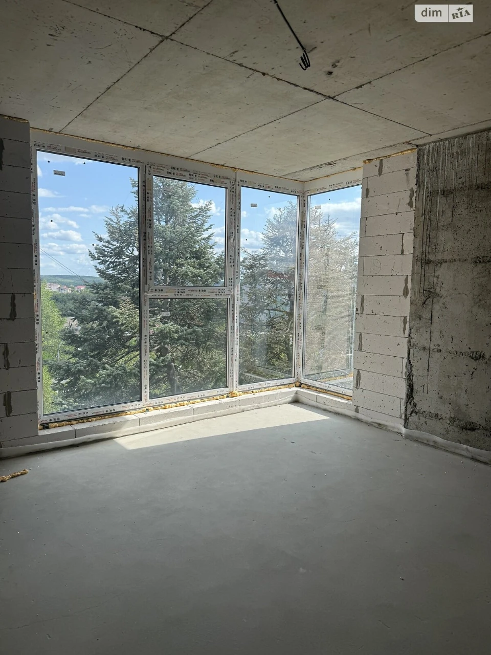 For sale Apartment Sverdlovsky massif