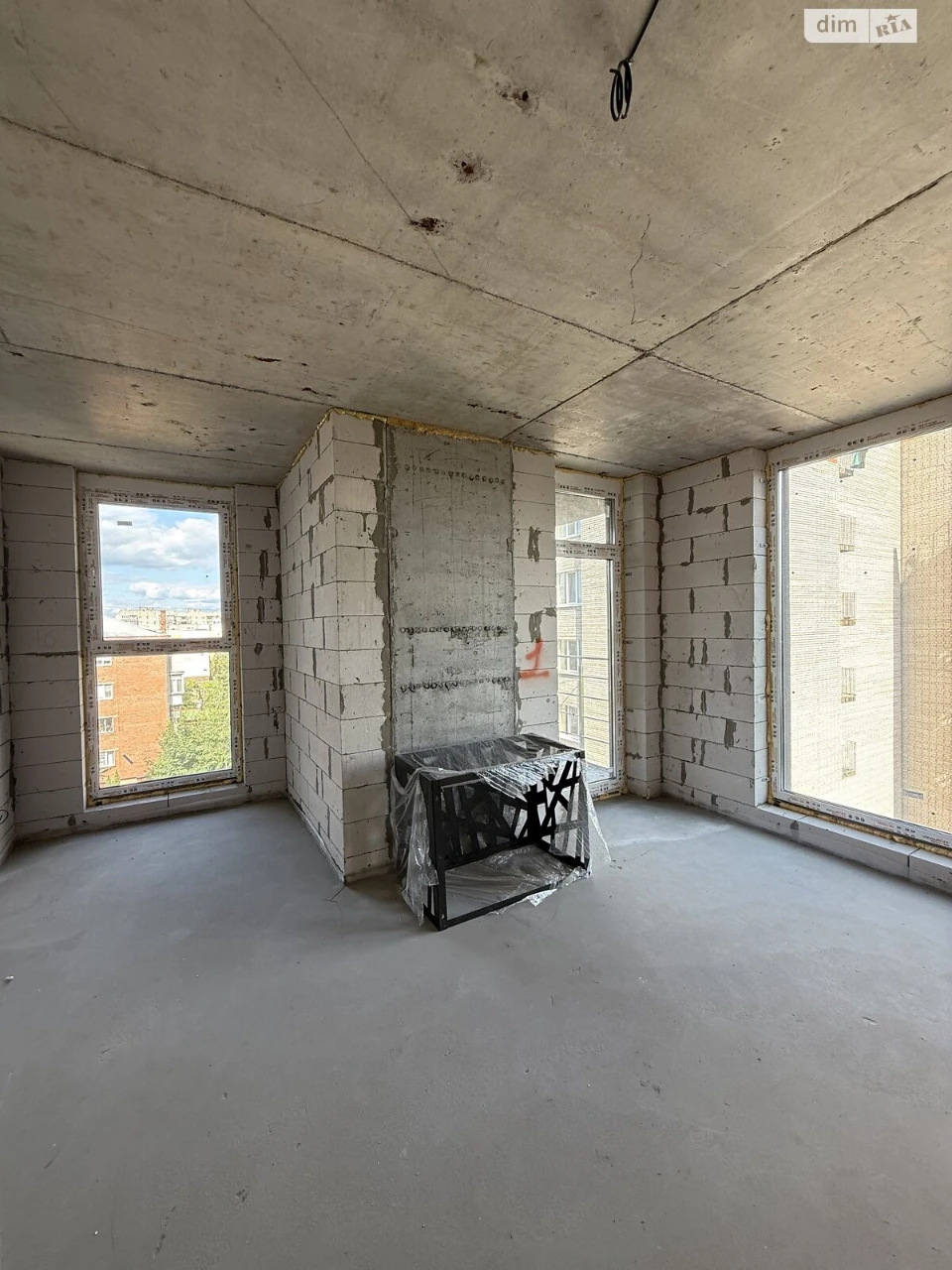 For sale Apartment Sverdlovsky massif