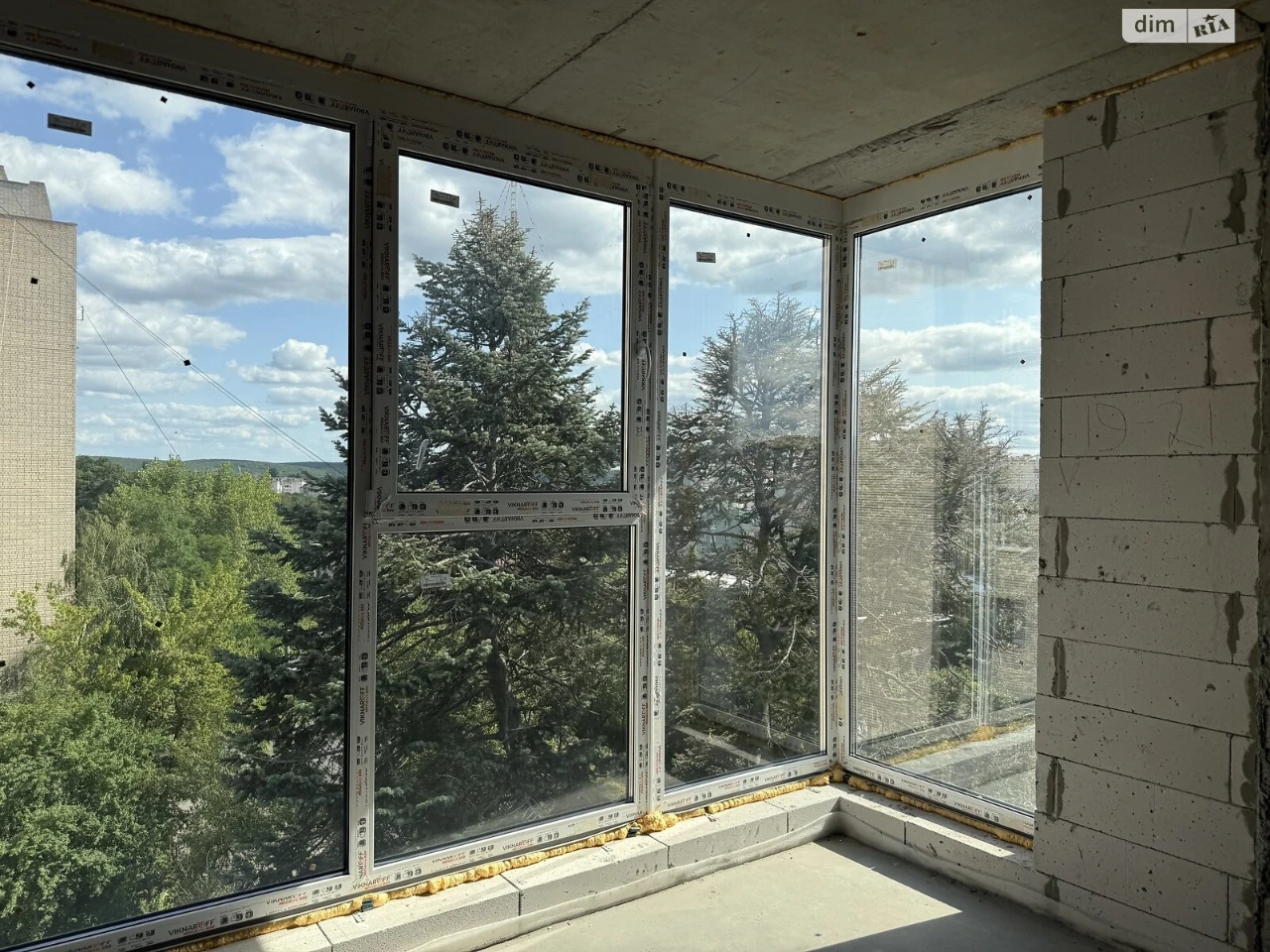 For sale Apartment Sverdlovsky massif