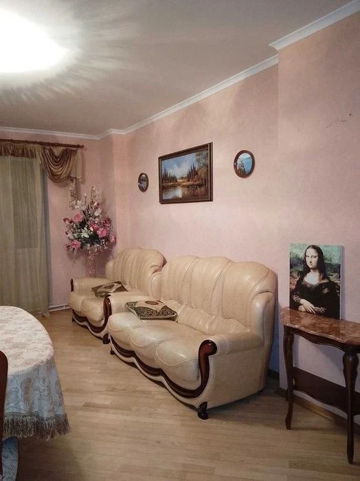 3-room apartment for sale at Kurbasa Ave. 7a. No commission for