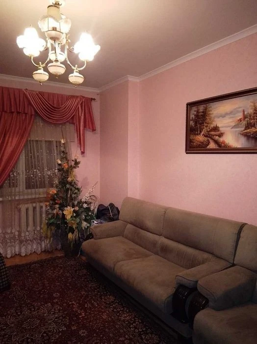 3-room apartment for sale at Kurbasa Ave. 7a. No commission for