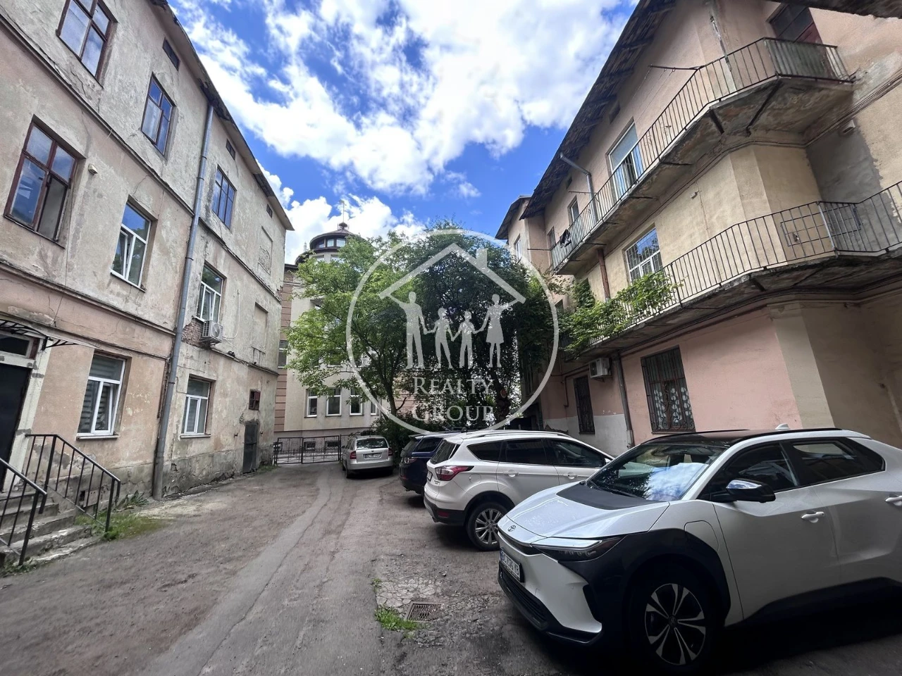 Urgent sale!! Historical center!! 2-bedroom apartment 9