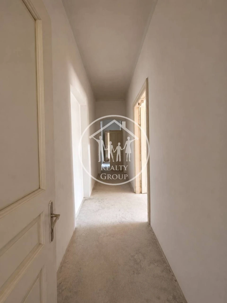 Urgent sale!! Historical center!! 2-bedroom apartment 9