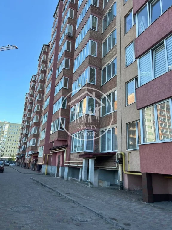 Продается 2-комнатная квартира на улице Антонича, 5Б, Сихов
