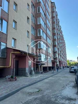 Продается 2-комнатная квартира на улице Антонича, 5Б, Сихов