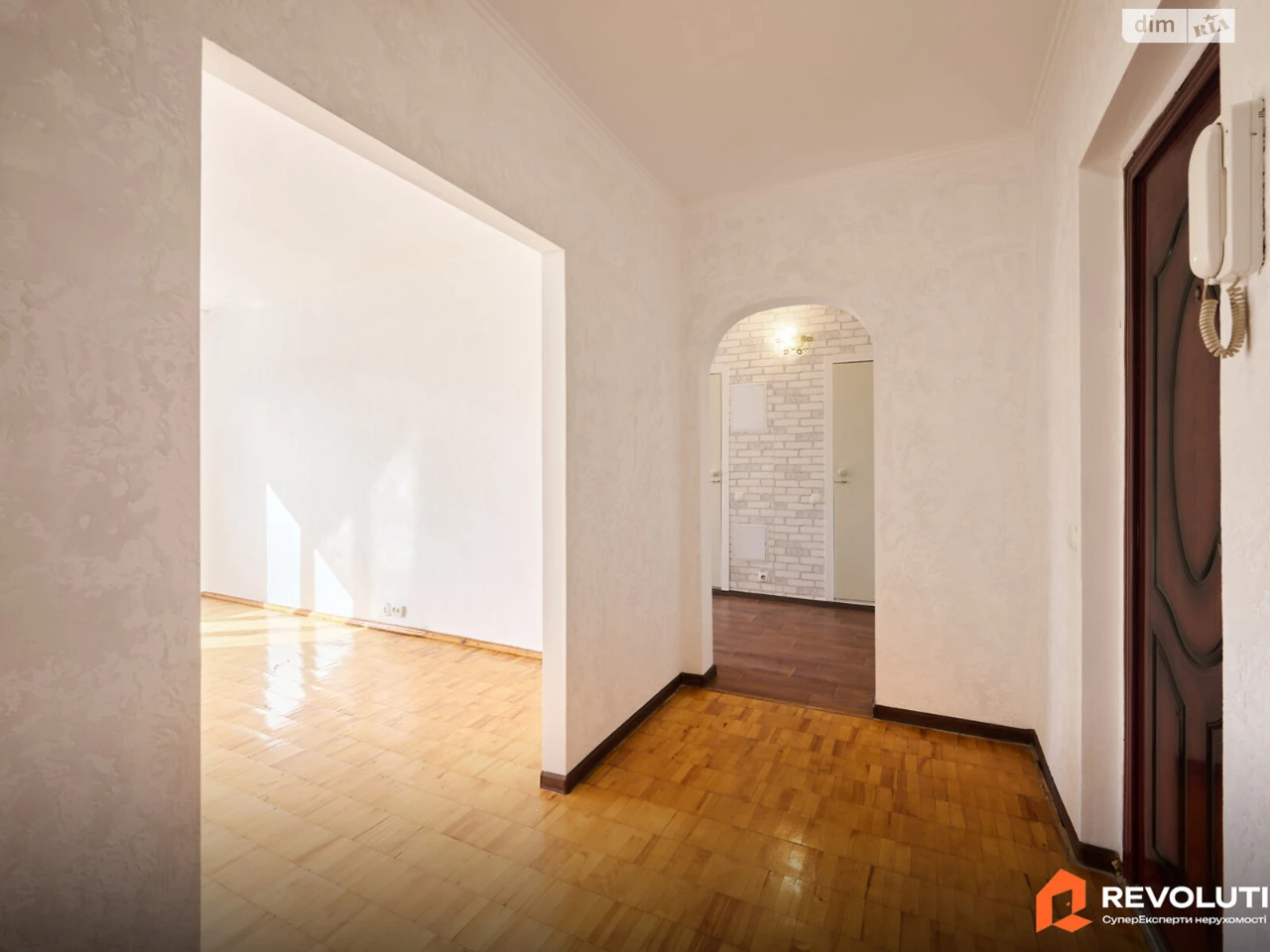 Продажа Квартиры в Харьковском Массиве