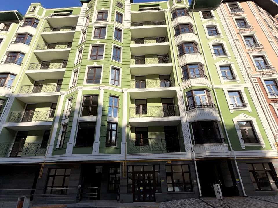 Квартира. Київ, Дегтярна вул.