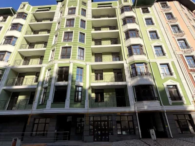 Квартира. Київ, Дегтярна вул.