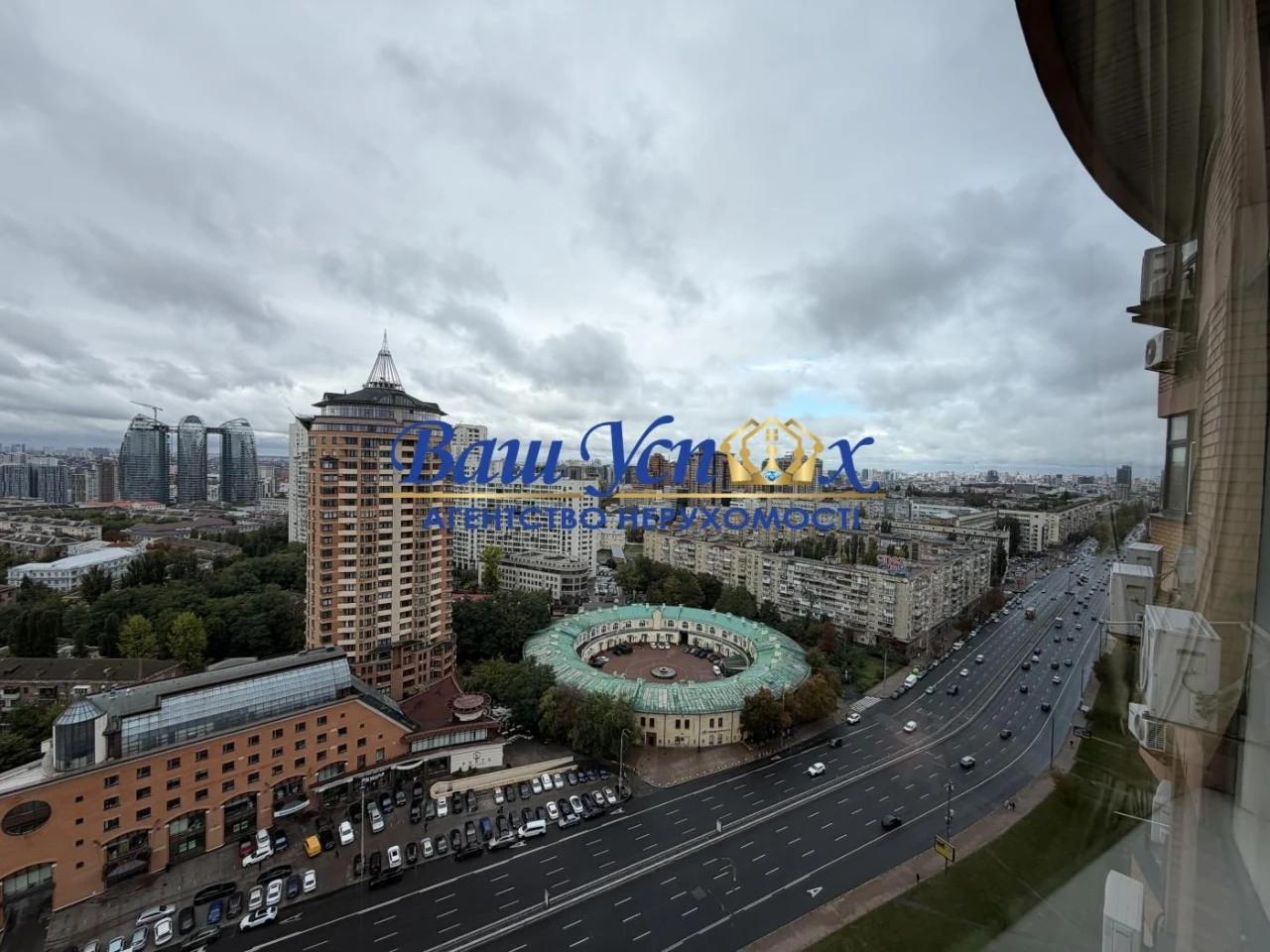 Продажа 5-комнатной квартиры на ул. Леси Украинки, Центр, Киев